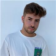 Graduado en Educación Primaria en la Universidad de Jaén con mención en educación musical. Disfruto trabajando en entornos dinámicos con metodologías activas, innovación, creatividad y sobre todo empatía